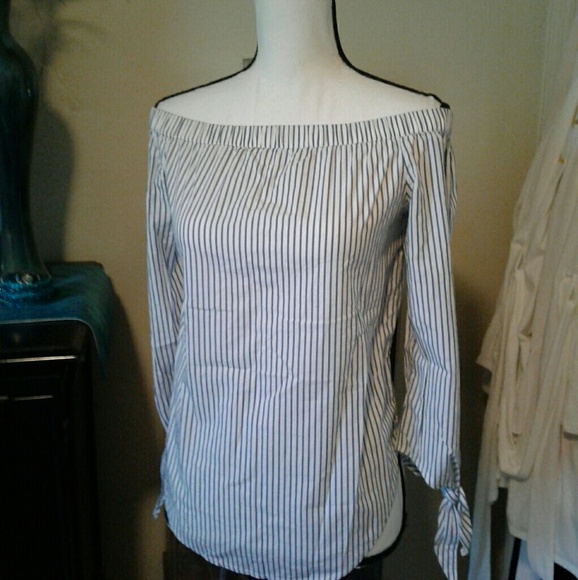 SO Tops - Cotton off shoulder top